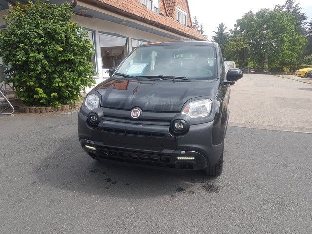 Gebraucht Fiat Panda Cross Cross 69 PS (50 kW) 2023 Schwarz Kleinwagen