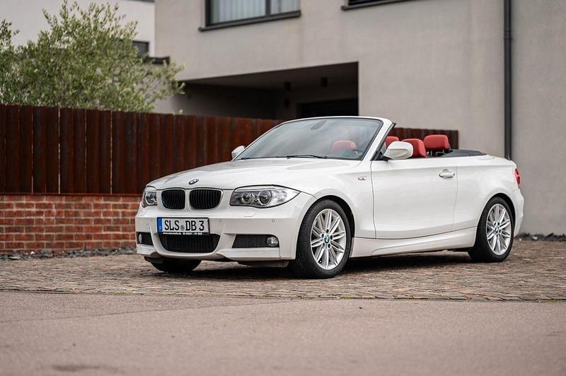 Alpinweiss iii Gebraucht 2011 BMW 120 Cabriolet M Sport Cabrio | 12.999 € (Etwas zu teuer) - Bild 1/4