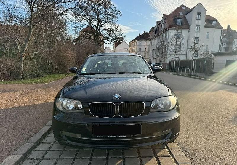 Gebraucht BMW 116 116 PS (85 kW) 2007 Schwarz Kleinwagen