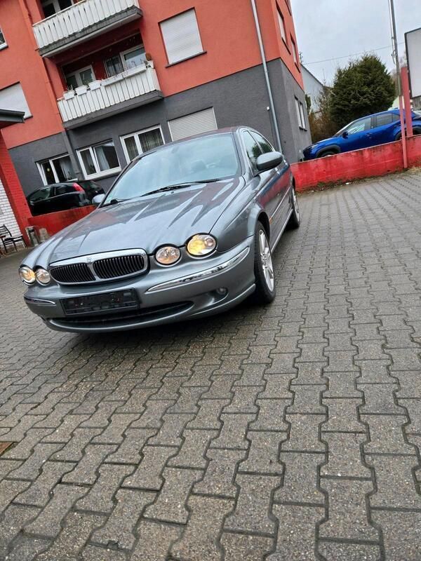 Silber Gebraucht 2002 Jaguar X-type Limousine | 2.200 € (Fairer Preis) - Bild 1/4