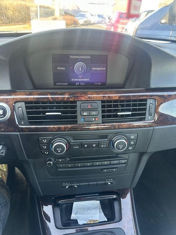 Gebraucht BMW 325 Performance 218 PS (160 kW) 2008 Weiß Limousine