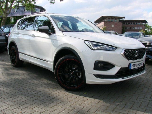 Weiß metallic Gebraucht 2023 Seat Tarraco 4Drive SUV | 39.890 € (Fairer Preis) - Bild 1/4