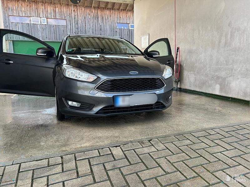 Usata Ford Focus 120 CV (88 kW) 2017 Argento Station wagon