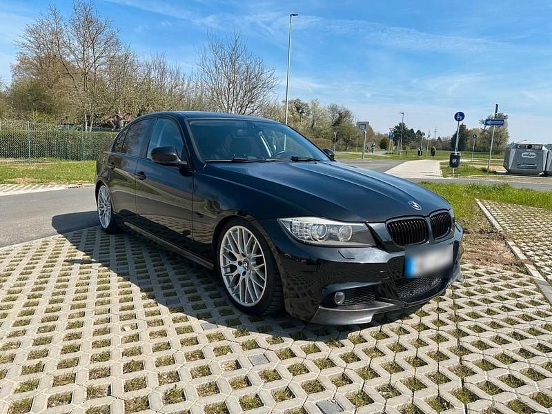 Usado BMW 325 Performance 218 HP (160 kW) 2010 Preto Sedan