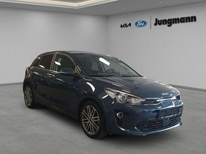 Second-hand Kia Rio Spirit 101 CP (74 kW) 2023 Albastru Hatchback