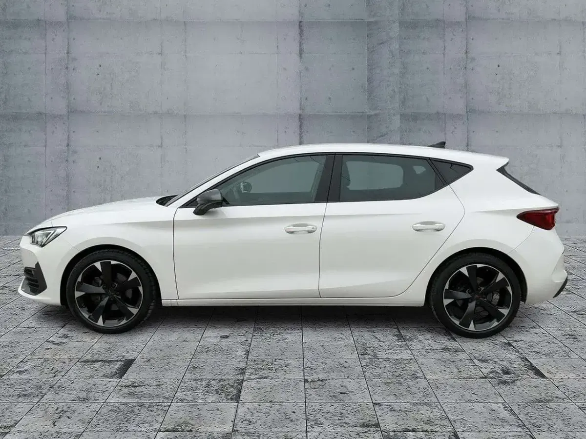 Gebraucht Cupra Leon 150 PS (110 kW) 2023 Weiß Limousine