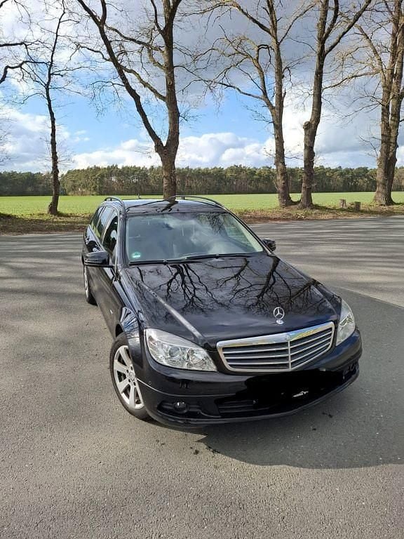 Gebraucht Mercedes C180 156 PS (114 kW) 2009 Schwarz Limousine