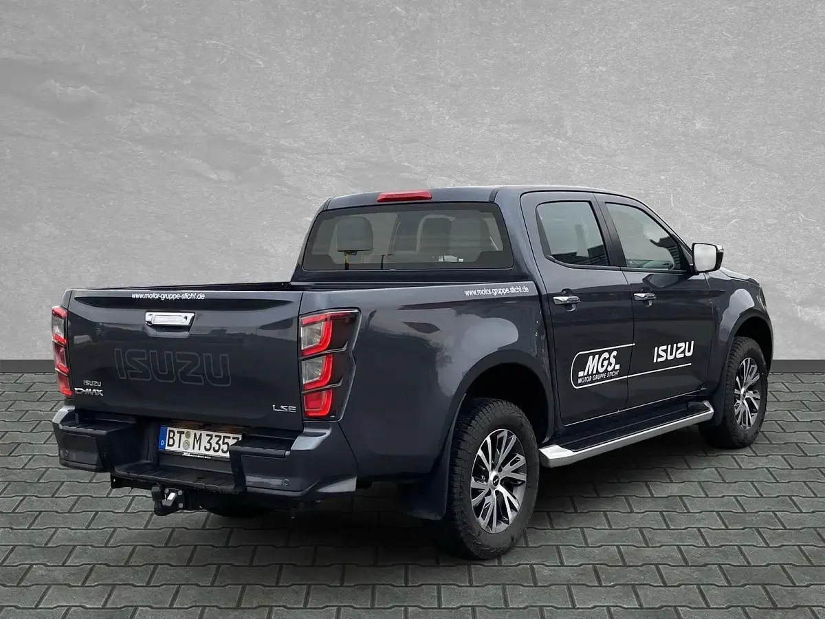 Gebraucht Isuzu D-Max 163 PS (119 kW) 2024 Obsidian grey Pickup