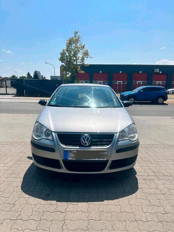 Silber Gebraucht 2007 VW Polo Kleinwagen | 4.249 € (Teuer) - Bild 1/4