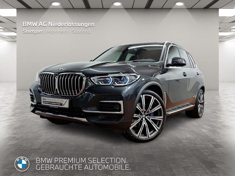 Grau Gebraucht 2022 BMW X5 Sport Line SUV | 63.270 € (Etwas zu teuer) - Bild 1/4