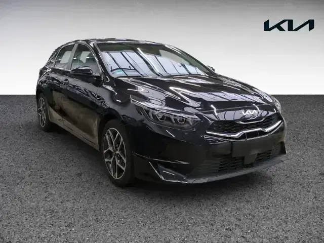 Gebraucht Kia Ceed Spirit 140 PS (102 kW) 2025 Schwarz Kleinwagen
