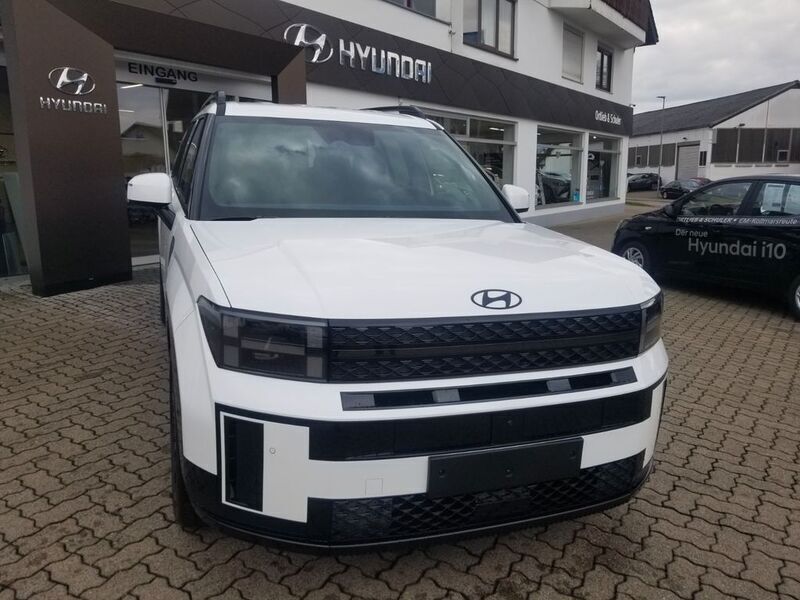 Weiß Gebraucht 2024 Hyundai Santa Fe Blackline SUV | 56.490 € - Bild 1/4