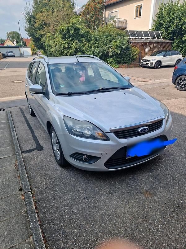 Grau Gebraucht 2010 Ford Focus Kombi | 1.500 € (Superpreis) - Bild 1/4