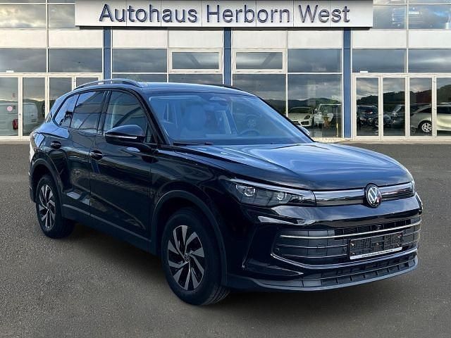 Gebraucht VW Tiguan Life 150 PS (110 kW) 2025 Schwarz SUV