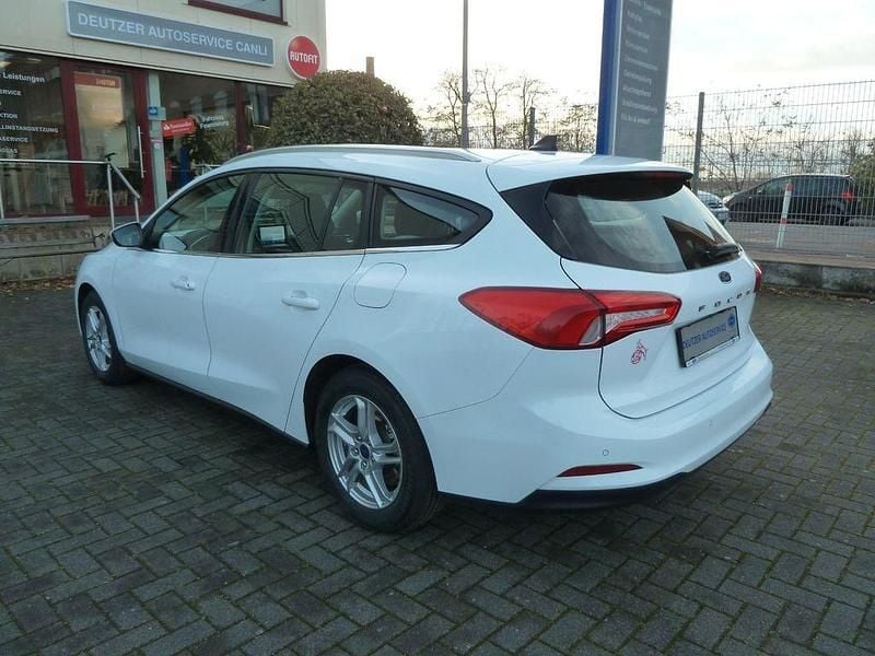 Gebraucht Ford Focus Cool & Connect 101 PS (74 kW) 2021 Weiß Limousine