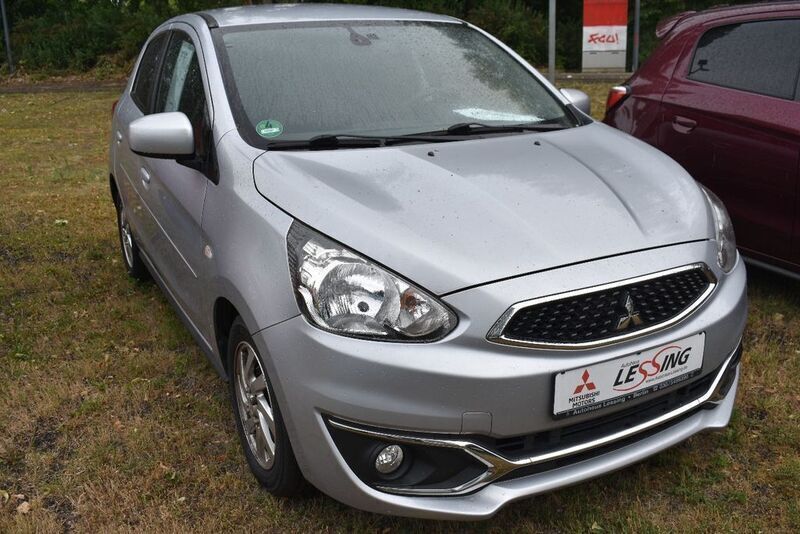 Silber Gebraucht 2016 Mitsubishi Space Star Edition+ Limousine | 8.490 € (Guter Preis) - Bild 1/3