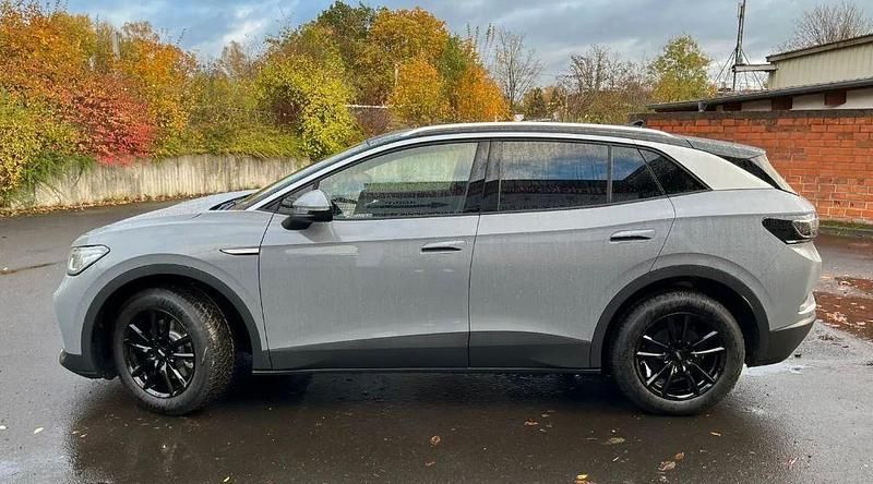 Grau Gebraucht 2023 VW ID.4 Pure SUV | 29.990 € (Teuer) - Bild 1/4