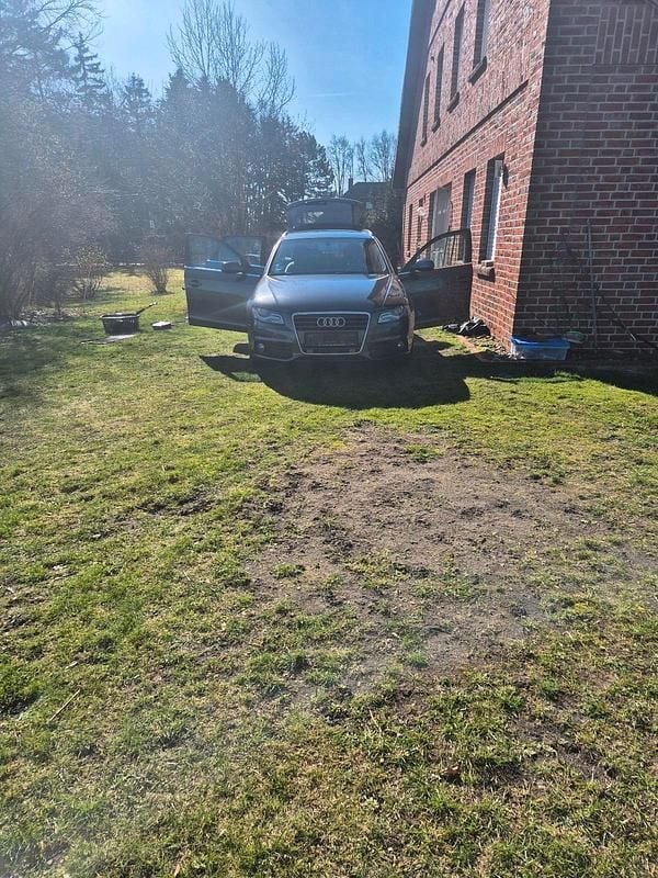 Gebraucht Audi A4 160 PS (117 kW) 2010 Blau Kombi