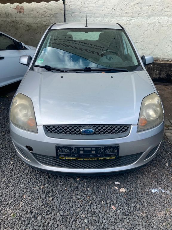 Gebraucht Ford Fiesta Style 69 PS (50 kW) 2008 Silber Kleinwagen