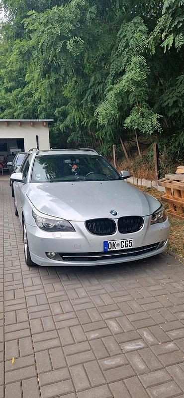 Silber Gebraucht 2010 BMW 525 Kombi | 7.500 € (Guter Preis) - Bild 1/4