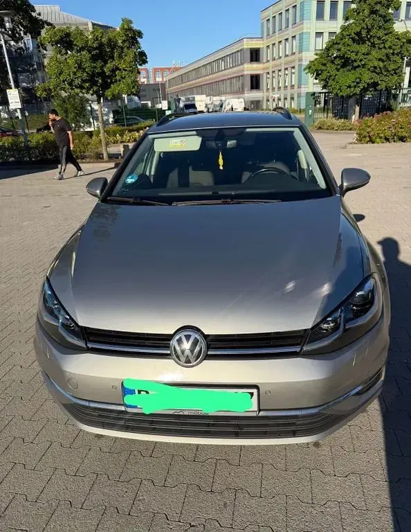 Gebraucht VW Golf VII Highline 150 PS (110 kW) 2019 Kombi