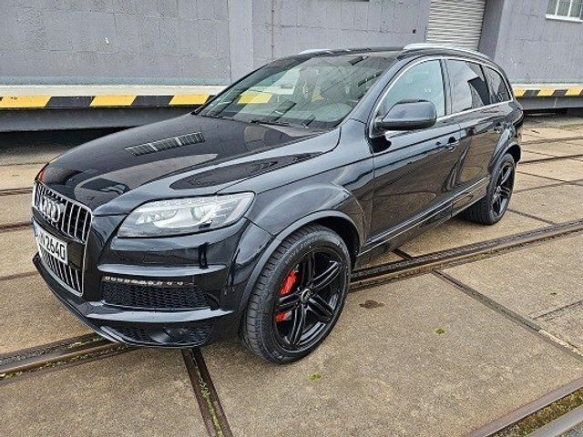 Schwarz metallic Gebraucht 2012 Audi Q7 S-Line SUV | 9.200 € - Bild 1/4