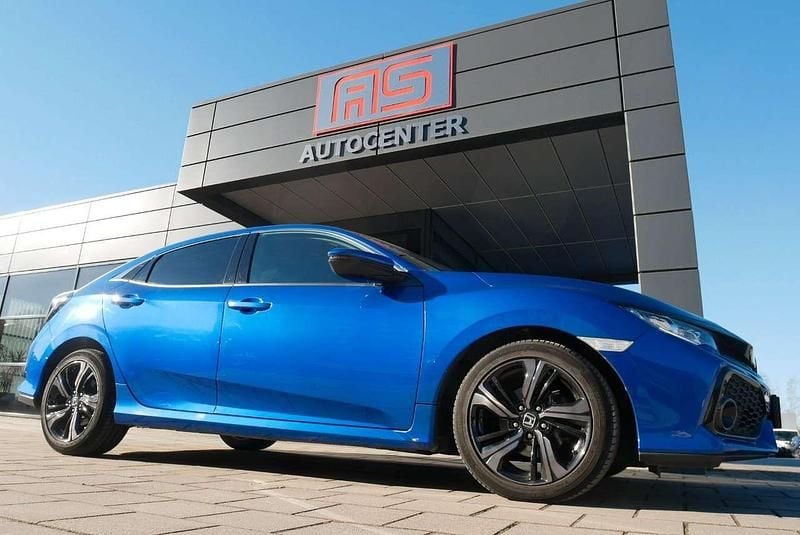Brilliant sporty blue m. Gebraucht 2018 Honda Civic Elegance Limousine | 16.990 € (Fairer Preis) - Bild 1/4