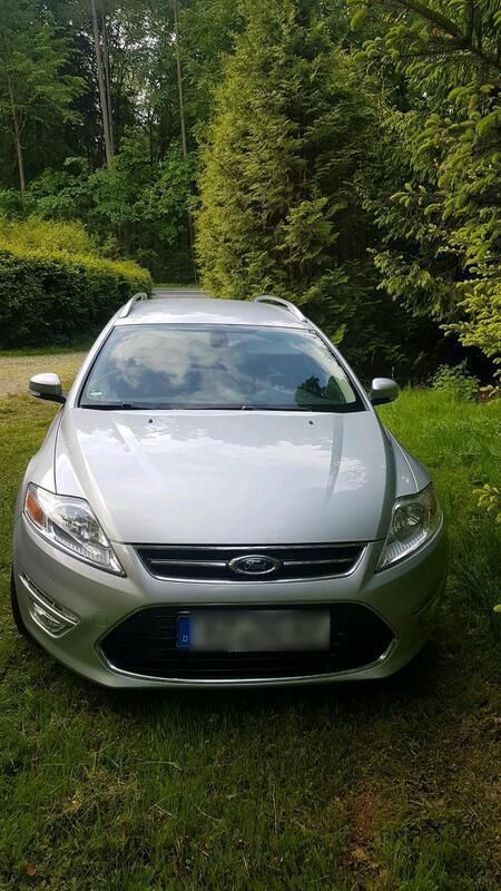 Silber Gebraucht 2012 Ford Mondeo Kombi | 4.499 € (Guter Preis) - Bild 1/4