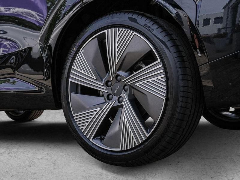 Neu Lynk & Co 08 349 PS (256 kW) 2025 Schwarz SUV