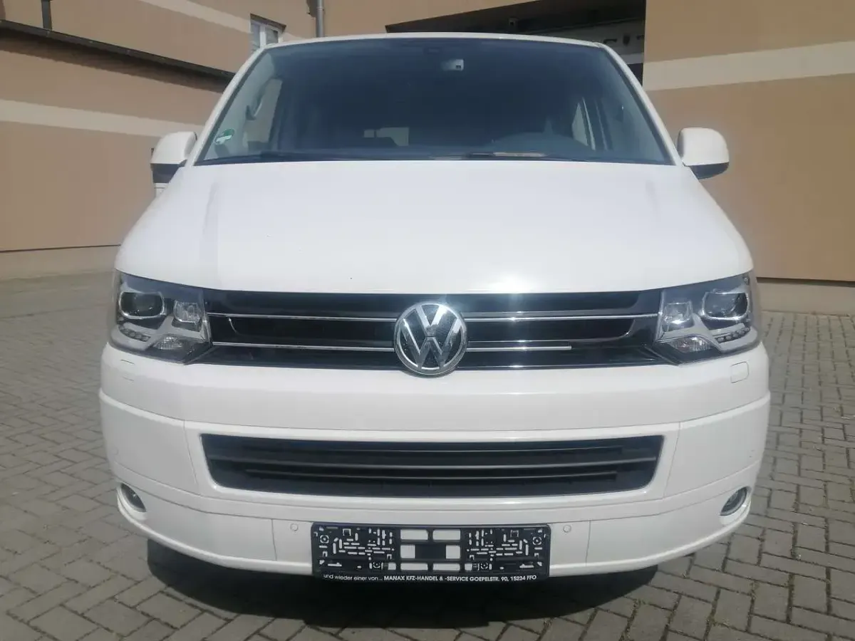 Gebraucht VW Multivan Startline 140 PS (102 kW) 2013 Weiß Van / Kleinbus