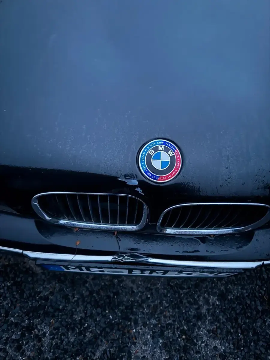 Używany BMW 520 Basis 150 KM (110 kW) 1998 Czarny Sedan/Limuzyna