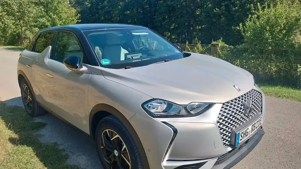 Gebraucht DS Automobiles DS3 Crossback E-Tense Chic 100 kW (136 PS) 2021 Silber SUV