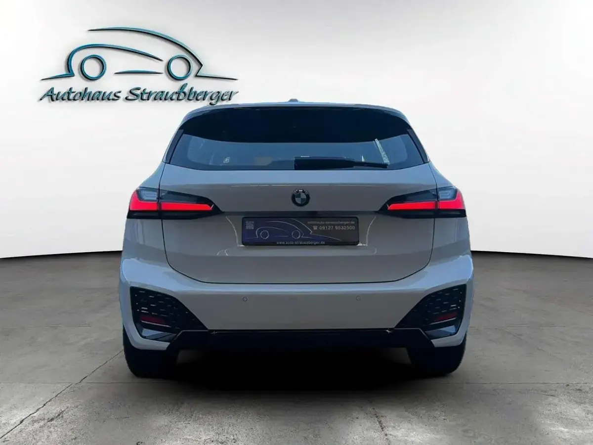 Gebraucht BMW 218 M Sport 136 PS (100 kW) 2024 Alpinweiss iii Coupé