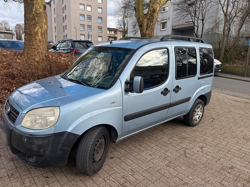 Gebraucht Fiat Doblò 70 PS (51 kW) 2009 Blau Van / Kleinbus