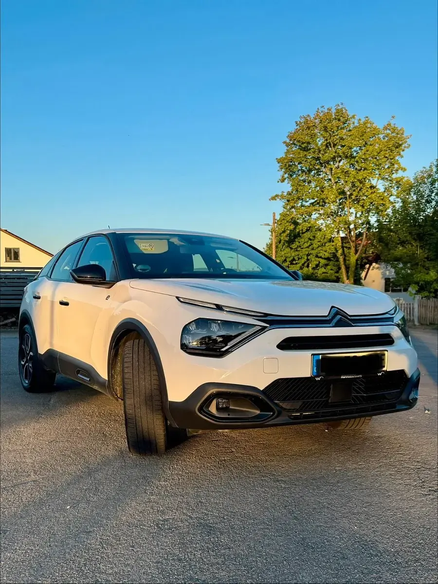 Gebraucht Citroën e-C4 100 kW (136 PS) 2026 Weiß Limousine
