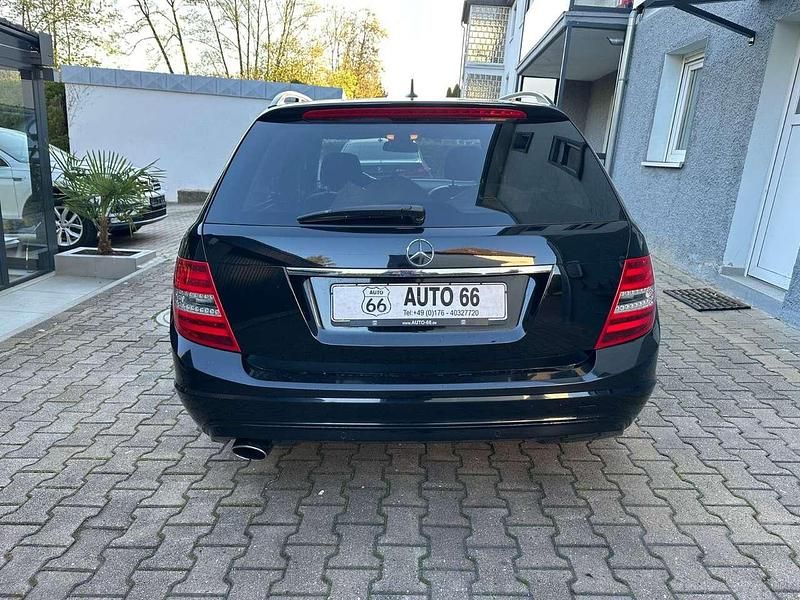 Gebraucht Mercedes C250 204 PS (150 kW) 2012 Schwarz Kombi