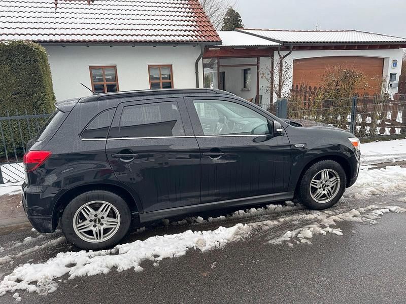Gebraucht Mitsubishi ASX Instyle 150 PS (110 kW) 2011 Schwarz SUV
