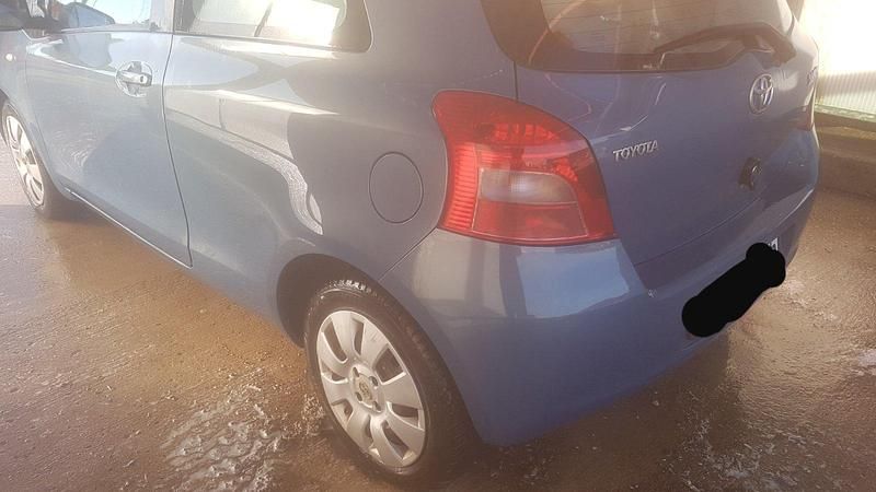 Gebraucht Toyota Yaris 83 PS (61 kW) 2007 Blau Kleinwagen