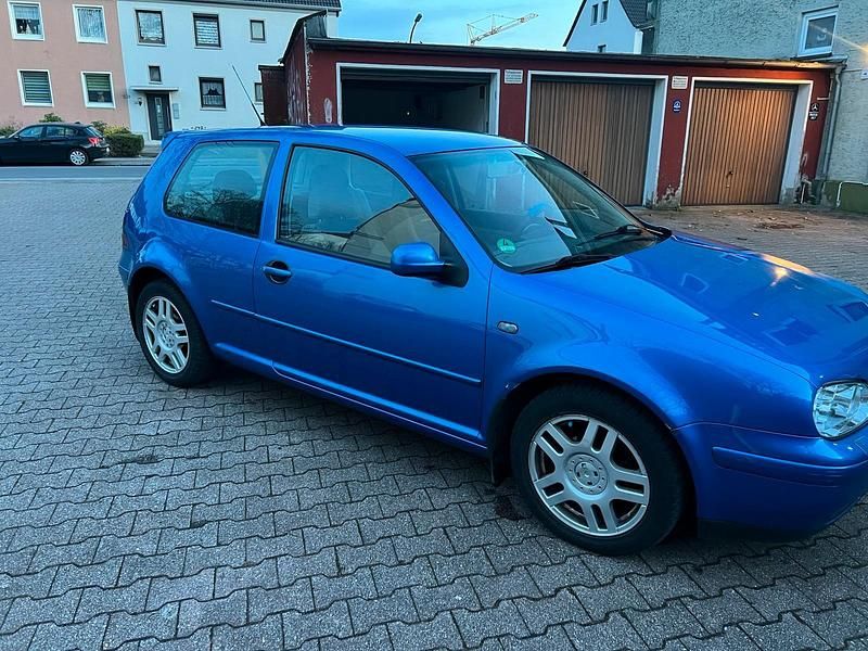 Gebraucht VW Golf IV 75 PS (55 kW) 2000 Blau Kleinwagen
