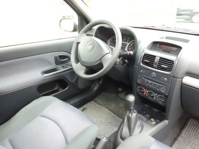 Gebraucht Renault Clio II 133 PS (97 kW) 2002 Schwarz Kleinwagen