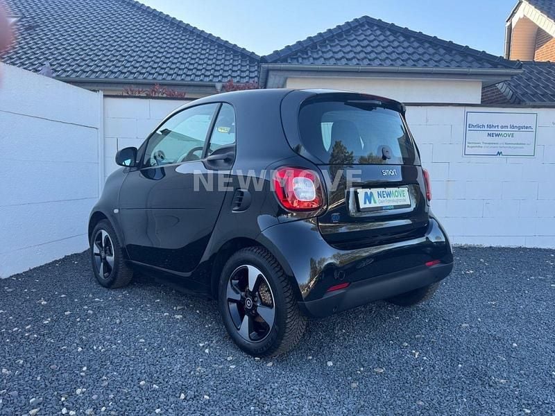Gebraucht Smart ForTwo Coupé 60 kW (82 PS) 2021 Schwarz Kleinwagen
