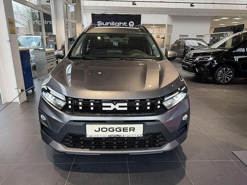 Neu Dacia Jogger Journey 110 PS (80 kW) 2026 Dolomitgrau Van / Kleinbus