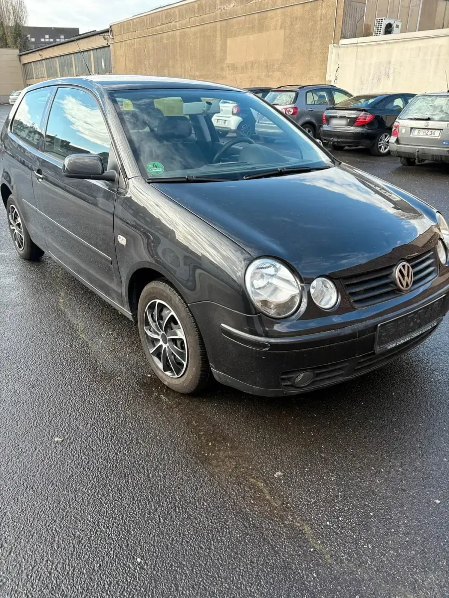 Gebraucht VW Polo 64 PS (47 kW) 2003 Schwarz Kleinwagen