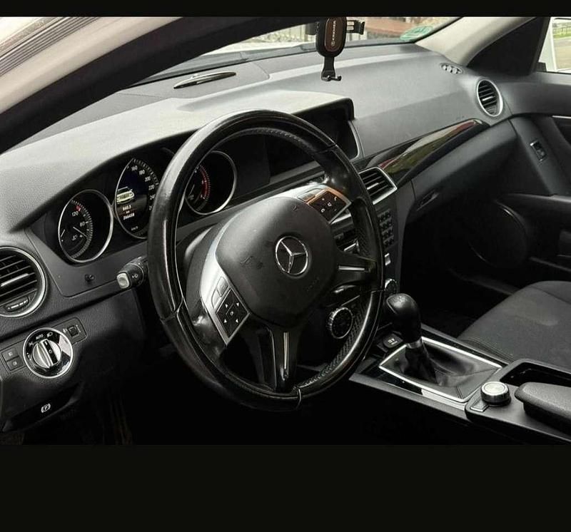 Gebraucht Mercedes C180 Edition 120 PS (88 kW) 2014 Weiß Kombi