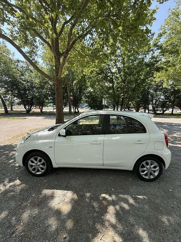 Weiß Gebraucht 2016 Nissan Micra Acenta Kleinwagen | 5.499 € (Guter Preis) - Bild 1/4