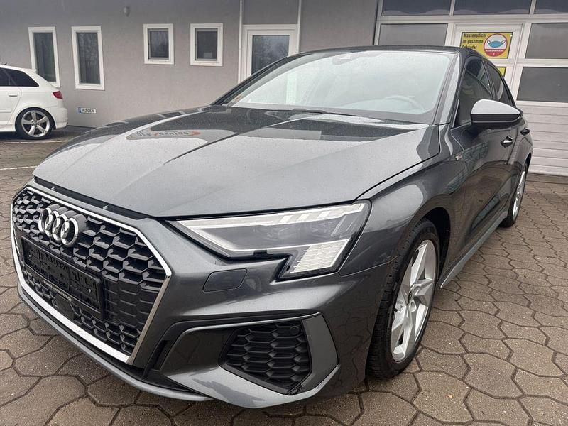 Gebraucht Audi A3 S-Line 150 PS (110 kW) 2022 Grau Limousine