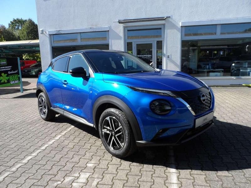 Neu Nissan Juke N-Connecta 143 PS (105 kW) 2025 White pearl/black SUV
