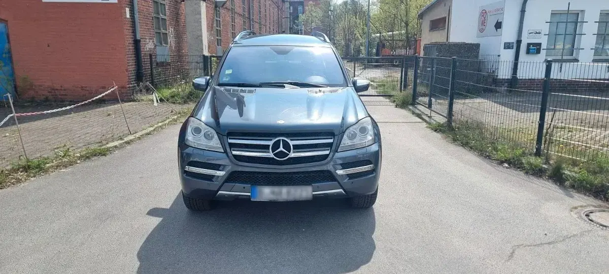 Gebraucht Mercedes GL450 306 PS (225 kW) 2010 Schwarz SUV