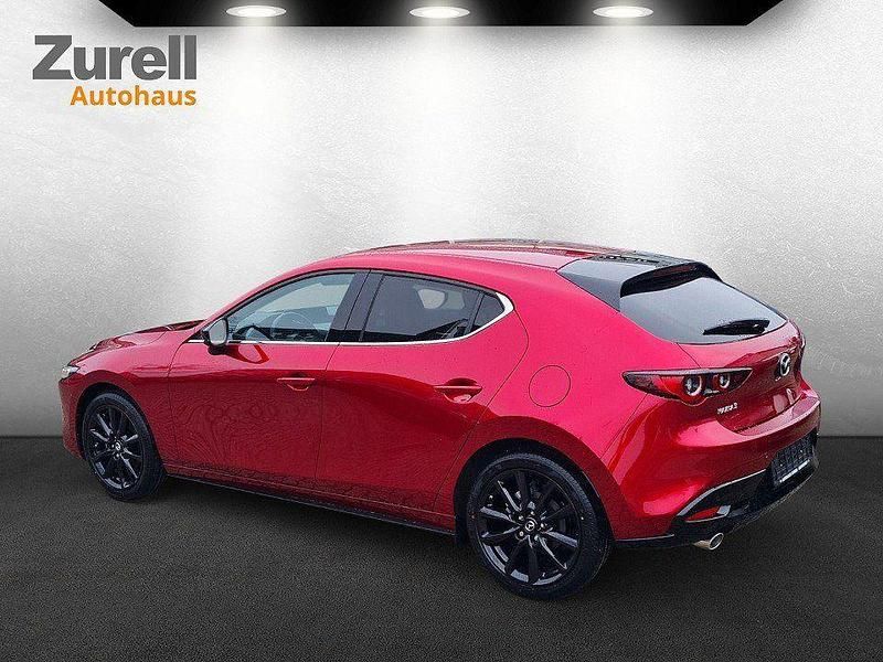 Neu Mazda 3 Homura-Line 140 PS (102 kW) 2026 Soul red crystal m Limousine