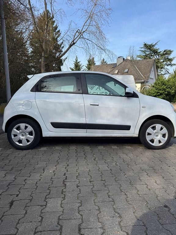 Gebraucht Renault Twingo Life 70 PS (51 kW) 2016 Weiß Kleinwagen